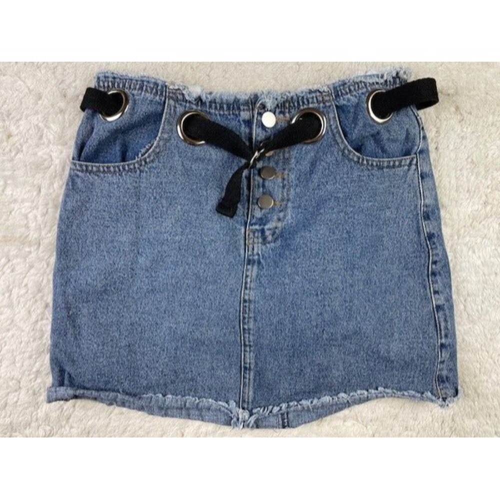 Honey Punch Size M Womens Blue Jean Denim skirt Button Front Black Belt